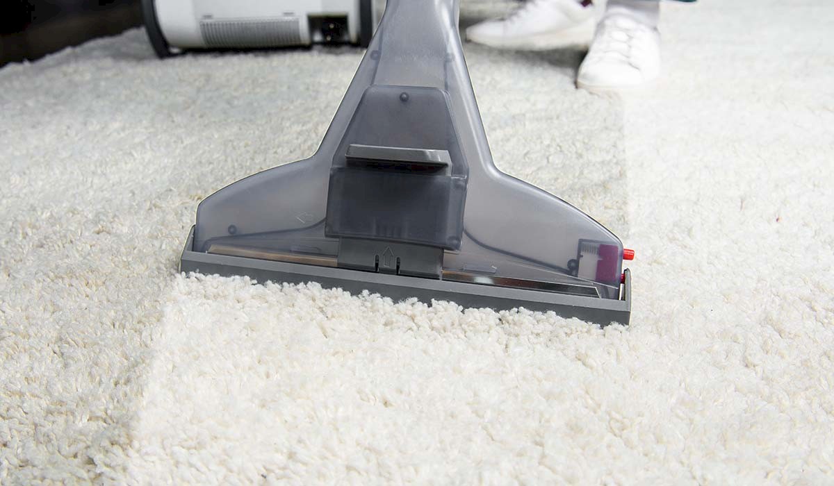 carpet cleaning and steaming before and after photo